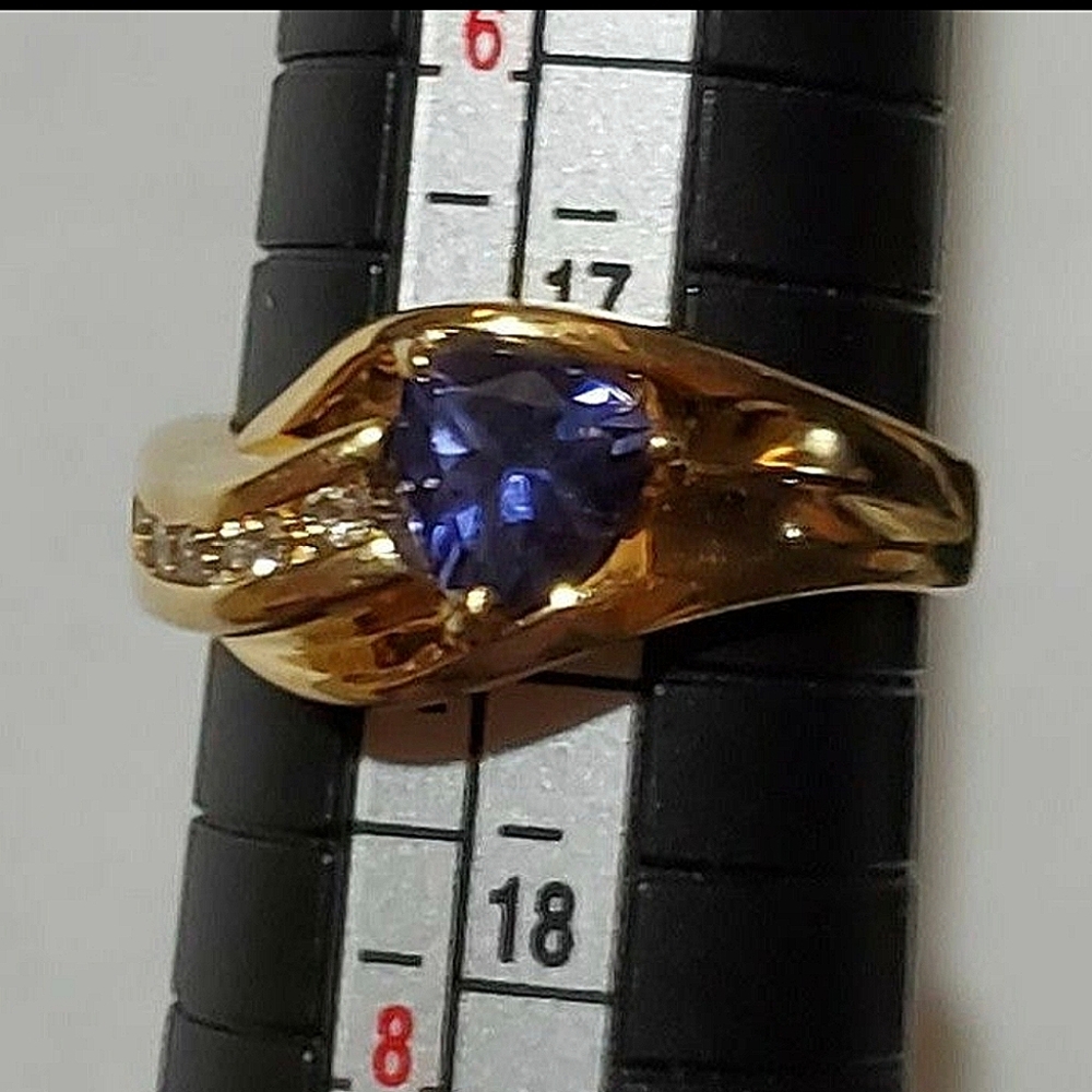Tanzanite and Diamond Ring size 7